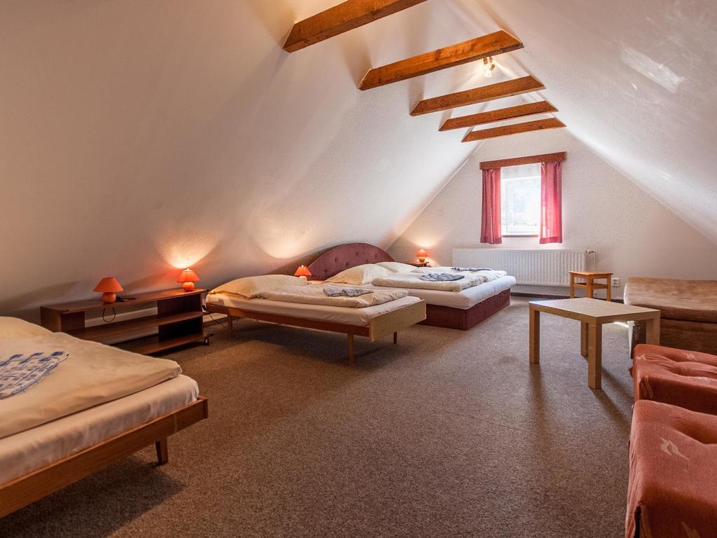 Hotel Flora Dolni Misecky Vítkovice Екстериор снимка